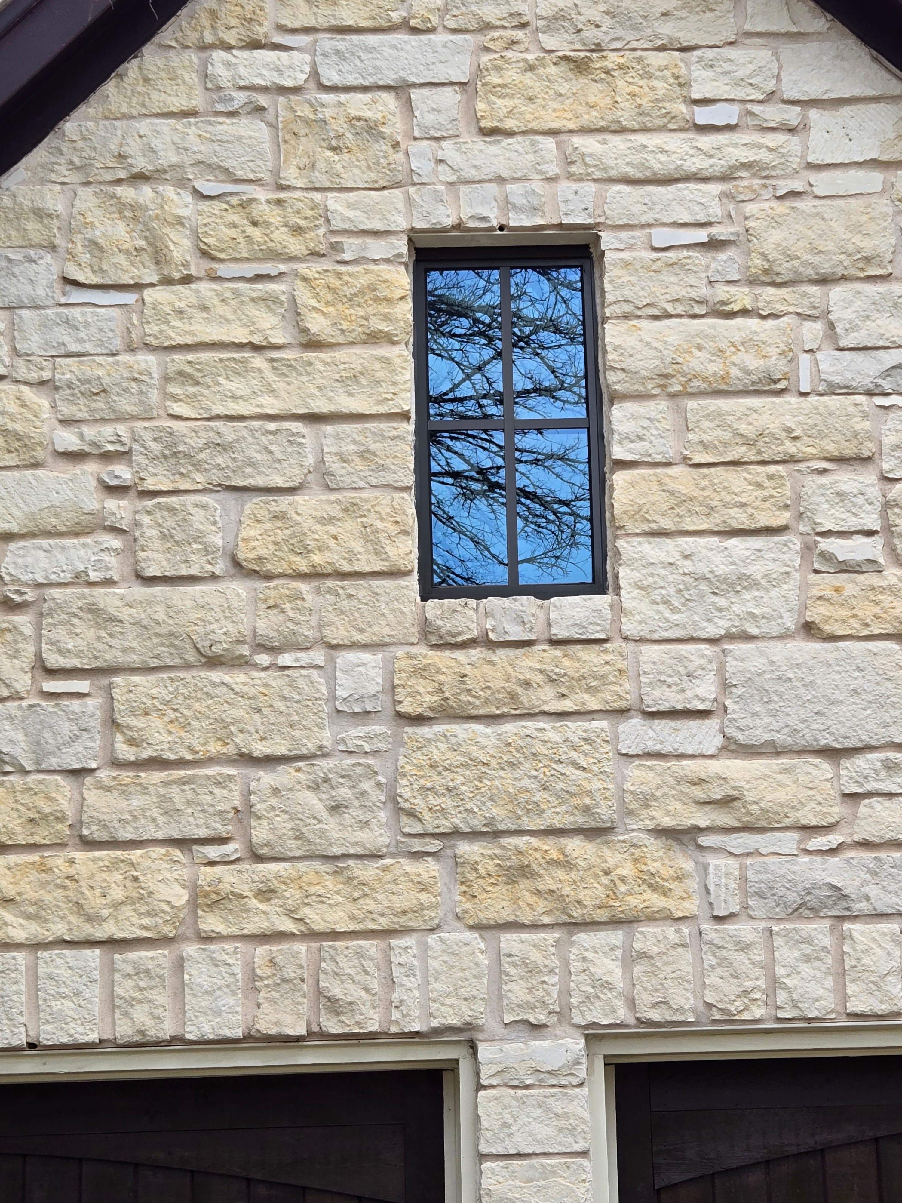 How to Choose a Window Contractor in Austin